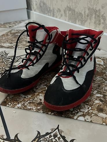 setka ayaqqabı: Ideal veziyyetde temiz barsofka.keyfiyyetine soz ola bilmez.41 — 2