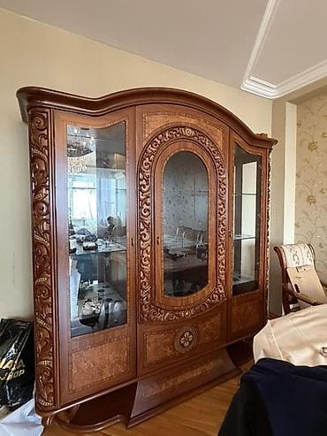 stullarin uzlenmesi: Masa və oturacaqlar — 1