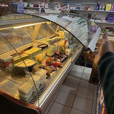 Mağaza üçün soyuducu vitrin satılır. Təmiz original türk istehsalı