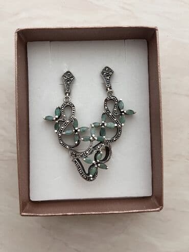 gumuş desti: Dəstə daxildir: Üzük, Sırğa, Gümüş, 925 Əyar, 23 g — 1