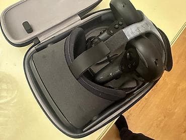 çant: Oculus (Meta) VR dəstı Məhsulun tərkibi: - VR qulaqcığı (başlıq) – — 1