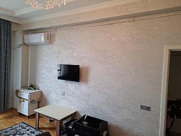 sarayda satilan evler: Studiya, Yeni tikili, m. Neftçilər, 50 kv. m — 3