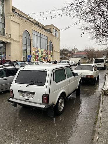 Nəqliyyat: VAZ (LADA) 4x4 Niva: 1.7 l | 2014 il Ofrouder/SUV — 7
