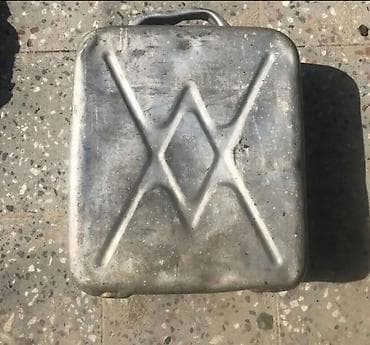 traktor ekskavator: Metaldan yanacaq bidonu - Tutumu: 20 litr (qabın üzərində qeyd var) - — 1