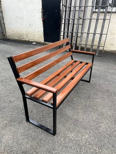 Yeni, Kvadrat masa, Açılmayan, Skameykalar ilə, Taxta, Azərbaycan