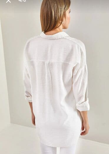 женские пляжные шлепанцы: Ağ rəngli qadın köynəyi – uzun, rahat kəsim - Klassik düyməli yaxalıq — 4