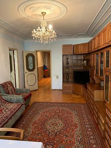 Гаражи: 28 may m yaxınlıgında Nizami küç. Azalın binasında 4/3, 2 otaglı — 7