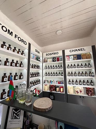 sabina perfume: Ecemi metrosunun düz yaxınlıqında hazır parfum biznesi — 1