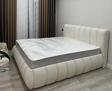 Кровати: Двуспальная кровать, С матрасом — 1