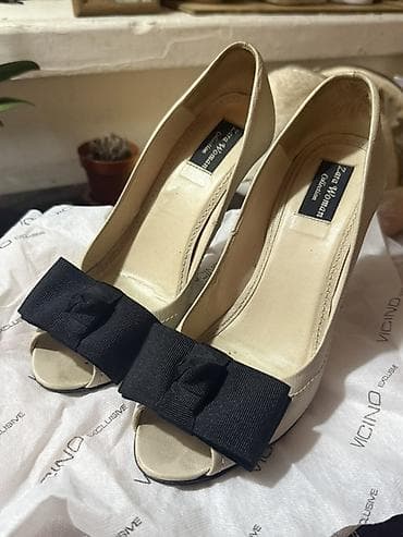 Zara Woman Collection açıq burunlu dikdaban ayaqqabılar
37 olcu — 2