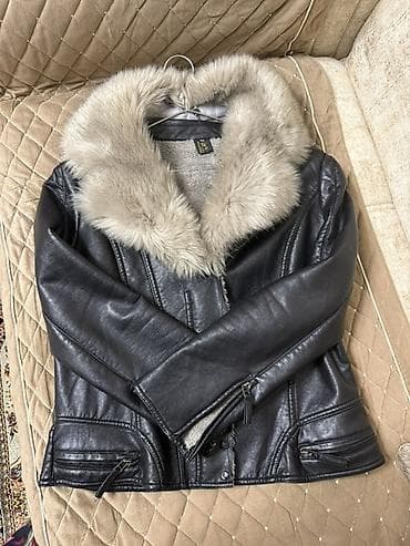 Cinslər: Alinib -290 manat Qadın dəri gödəkçə – qulluq olunmuş qara rəng, iri — 1