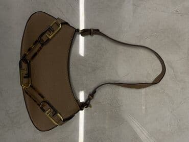 imzalı formalar: Çiyin çantası, Fendi — 1