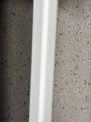 mis list: Əldə 200 metrdir Fil dişi rəngli plintus/şikəstlik listləri — 1