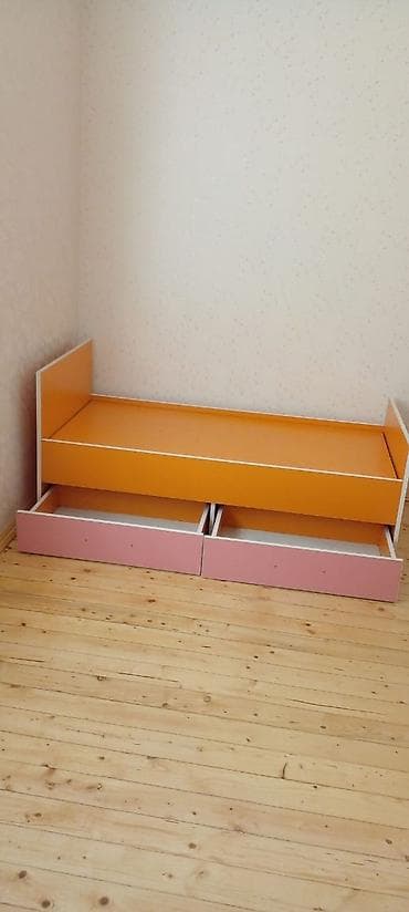 ətir vitrin: Oğlan və qız üçün, Çarpayı, Bazasız, Matrassız, Siyirməli — 1