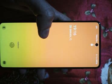 Фото и видеокамеры: Samsung Galaxy A71, 128 ГБ, цвет - Черный, Две SIM карты — 4