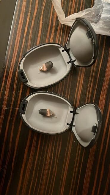 слуховой аппарат: “Intuis 3 Click” modeli iki ədəd eşitmə aparatını özündə birləşdirir — 1