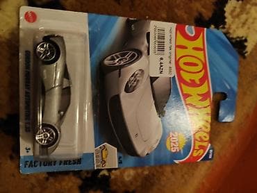 Velosiped aksesuarları: Hot Wheels kolleksiya dəstəsi – 4 ədəd 1:64 die-cast model - Nissan — 2