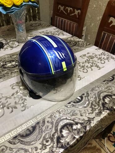 mersedes mator: 2 DƏBİLQƏ GÖY VƏ QARA HƏR İKİSİ AŞAĞI HİSSƏİ BAĞCIĞINDA QIQIR VAR 2-3 — 6