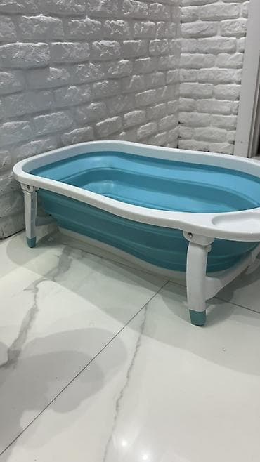 Qatlana bilən uşaq vannası - Rəng: ağ–mavi - Material: bərk plastik + — 2