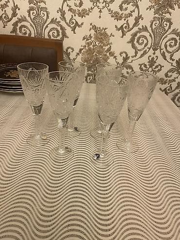 Столовые приборы: Xurstal. meyve qabi 70 azm guldan 40 azm bakal 50 azm rumka 40 — 6