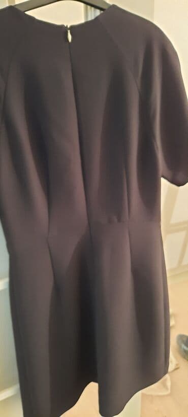 pulsuz geyimler: Hamsı brend mallardı.Baha alınıb.hərəsi 1-2dəfə geyinilib — 17