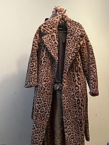 aşbaz geyimi: Leopard naxışlı süni kürk paltosu - Model: Uzun, klassik “oversize” — 1
