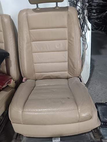 Oturacaqlar: Bej rəngli orijinal avtomobil ön oturacağı Volkswagen Touareg 2006 - — 1