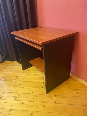 Düz masa, Polkalı, Siyirməsiz, Sadə laminat, Zəmanətsiz, Kredit yoxdur