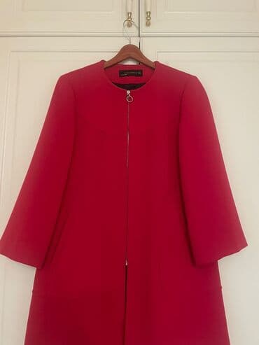 kəsilmiş əl şəkilləri: Palto, Zara, S, rəng - Qırmızı — 1