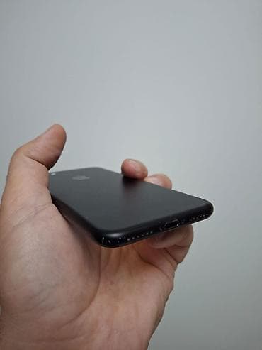 iphone 70: IPhone 7, 32 GB, Qara, Barmaq izi — 6