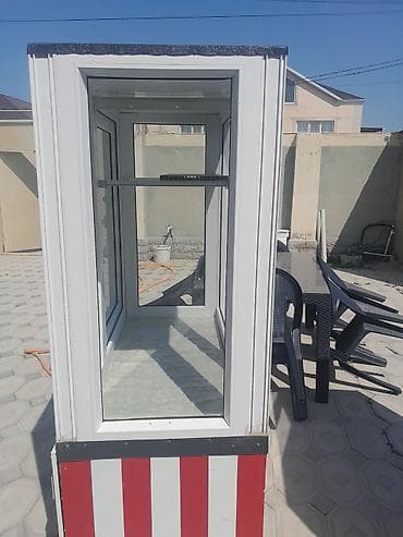 Mağaza avadanlığı: Şüşə vitrinli mobil satış köşkü - Material: PVC/alüminium profil, tam — 2