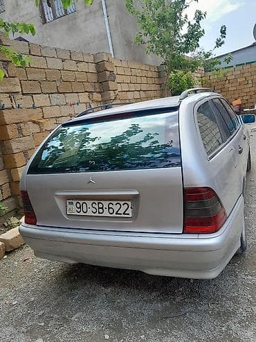 pikap maşınlar: Mersedes benz sedan satilir 6500.real aliciya yerinde endirim var — 4