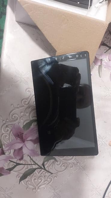 w202 manitor: Avtomobil üçün 2 ədəd universal Android multimedia başlığı — 8