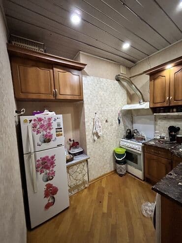 kiraye menzil qarayev: Neftçilərdə Nazlı şadlıq sarayın yaxınlığında yerləşən yeni tikili — 5