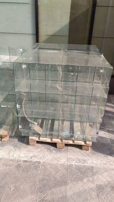 şuşə vitrin: Konfet ucun suse vitrinler satilir. Uzunu 1 m,6 gozludur. Xahis — 3