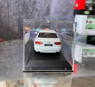 10 qepik: Коллекционная модель AUDI A8 D4 white 2010 Kyosho Scale 1:43 Art. — 10