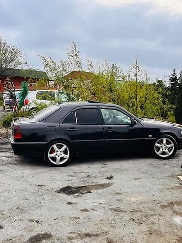 hyundai r17 disk: 4 disk satilir, AMG diskler 17 lik nagd satis qiymeti 750 m real — 3