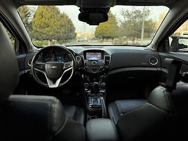 avtomobil oturacağı: Chevrolet Cruze: 1.4 l | 2014 il 197000 km Sedan — 2