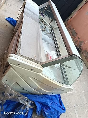 Soyuducu vitrin – 2 qapılı, ön hissəsi panoramik şüşəli - Növ