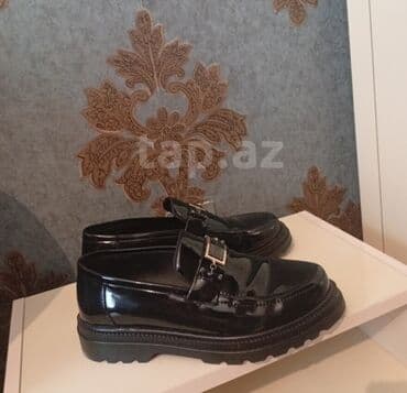 Digər kişi ayaqqabıları: Qara laklı loafer ayaqqabı - Model: klassik loafer, dekorativ metal — 2