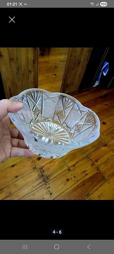 yapay gul: SSSR.1964 cü il.
Böyük,iri,vaza.
Xrustal — 1