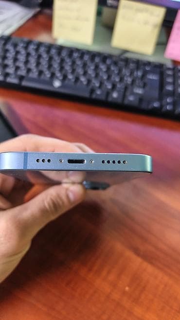 telefon iphone 16: IPhone 14, Mavi, Face ID — 5