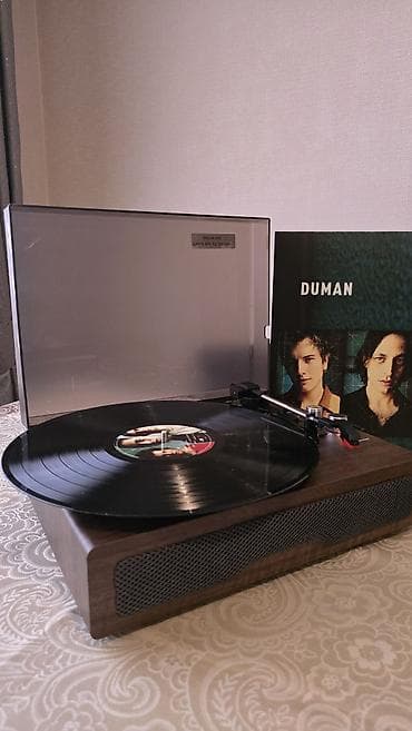 retro gramofon: Musiqi həvəskarları üçün retro dizaynlı vinil pleyer/turntable — 6