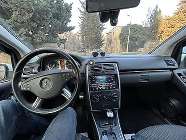 maşınlar satisi: Mercedes-Benz B180, ağ rəng, kompakt MPV/geniş hatchback.Barter — 7
