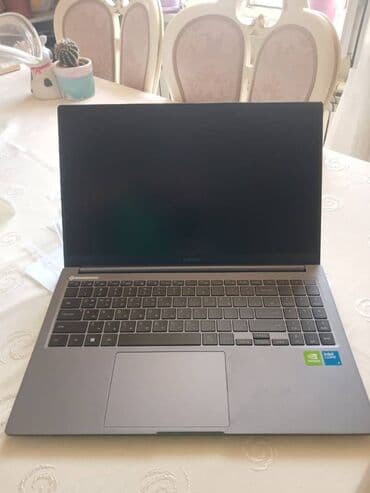 irshad telecom notebook: Samsung notbuku. İdealdir, teptezedir. Koreyadan menim uchun — 1