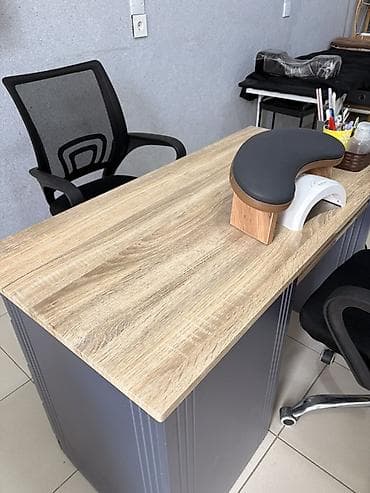 Sifarişlə salon mebeli: Düz masa, Siyirməli, Polkalı, Teksturalı laminat — 5