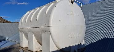 baklar və çənlər: Salam. su çəni 3 tonluq. aşağı hissəsində azca çatı var düzələn bir — 2