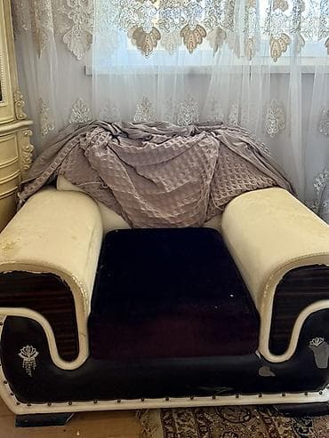 divanlar: İşlənmiş, Divan, 2 kreslo, Bazasız, Açılmayan — 4