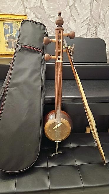 Kamança – tam dəst - Ənənəvi kamança, taxta gövdə və dəri membranlı