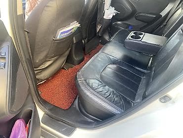 mazda 2: Hyundai ix35: 2.4 l | 2011 il Universal — 6